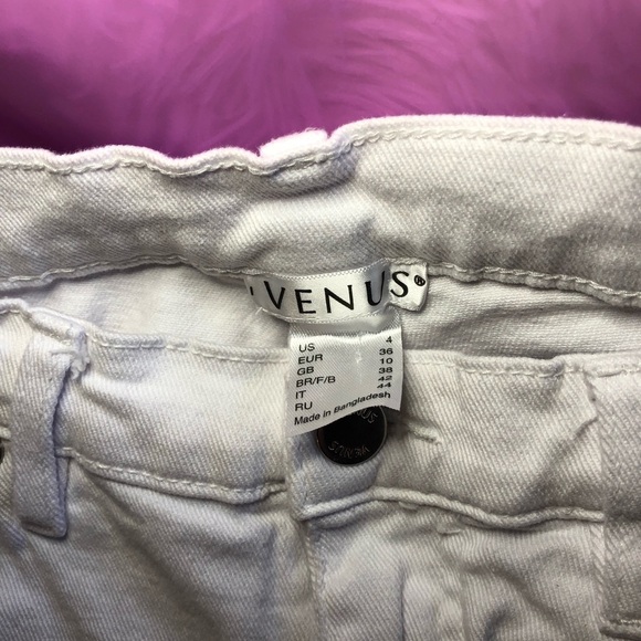 VENUS White Distressed Jean Shorts size 4 - Picture 7 of 13